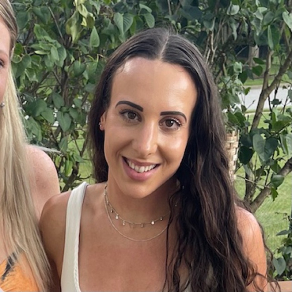 Meet your Posher, Alyssa